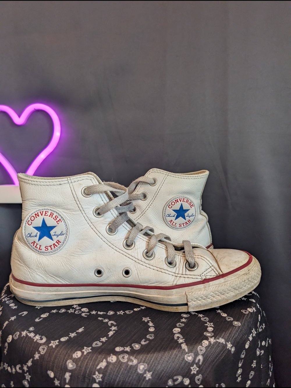Converse White High Top Sneakers with Red & Blue Trim Leather Great Condition